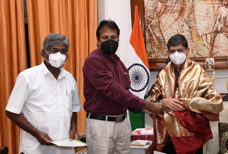 தமிழ்நாடு மேதகு ஆளுநர் ஆர்.என்.ரவி அவர்களுடன் புதிய தமிழகம் கட்சித் தலைவர் டாக்டர் கிருஷ்ணசாமி சந்திப்பு