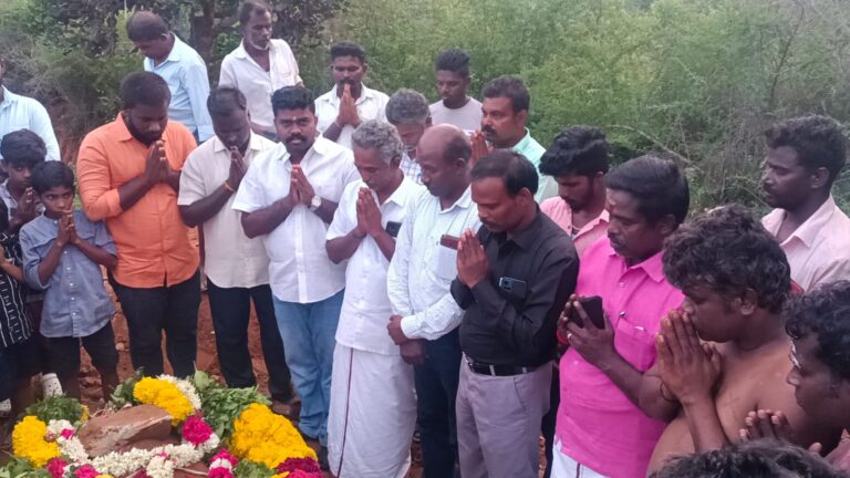 செல்லமுத்து அவர்களின் இறுதி சடங்கில் கலந்து கொண்டு  புதிய தமிழகம் கட்சியினர் அஞ்சலி செலுத்தினர்