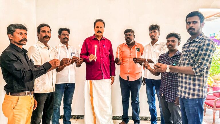 ஒடிசா ரயில் விபத்தில் உயிரிழந்தவர்களுக்கு அஞ்சலி