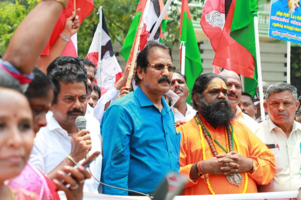 மதுவிலக்கு வலியுறுத்தி சென்னையில் பேரணி (6)