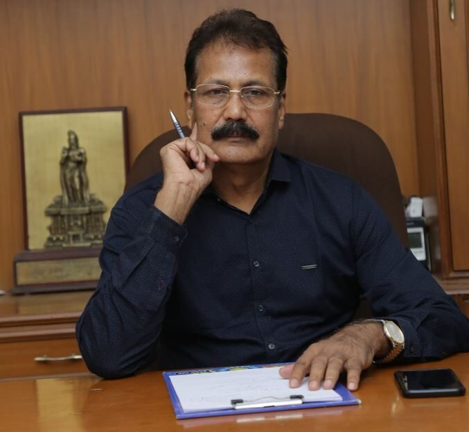 Dr K Krishnasamy