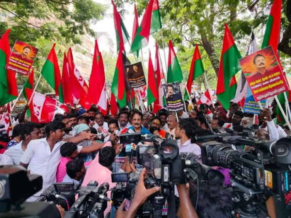 மதுவிலக்கு வலியுறுத்தி சென்னையில் பேரணி (6)