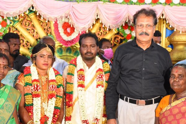 தா சதீஸ் திருமணம் - டாக்டர் கிருஷ்ணசாமி நடத்திவைத்தார்