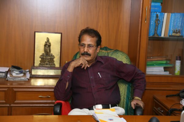 Dr K Krishnasamy